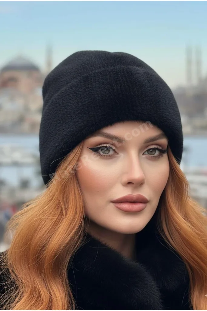 Kadın Yumoş Tüylü Bere Siyah