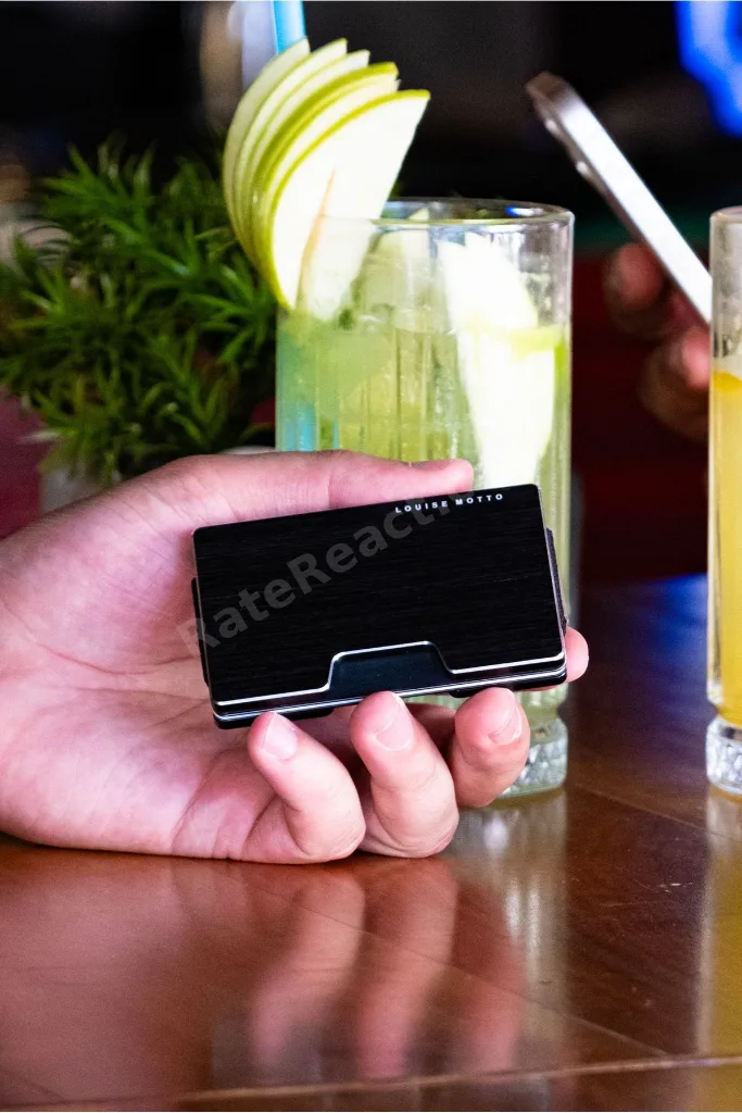 Cardx - Detroit - Yeni Nesil Metal Cüzdan & Kartlık - Rfid, Çıkarılabilir Klips Unisex(SİYAH)