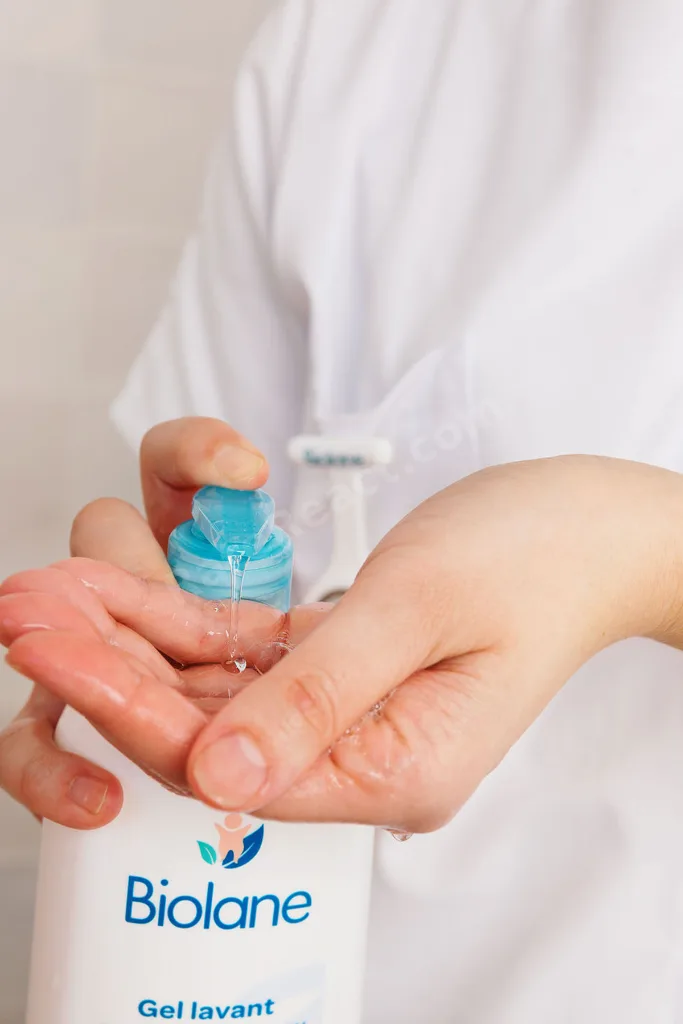 %97 Doğal İçerikli Sabunsuz Yenidoğan Saç ve Vücut Bebek ve Çocuk Şampuanı Pompalı (350ml)