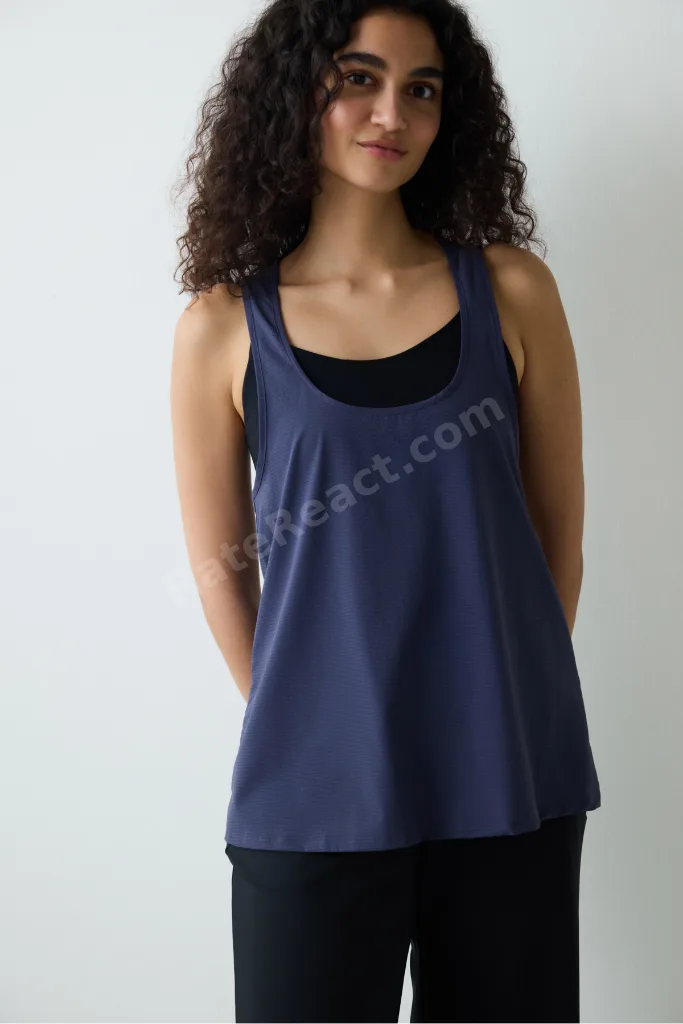 Koyu Indigo Sırt Detaylı Spor Atlet
