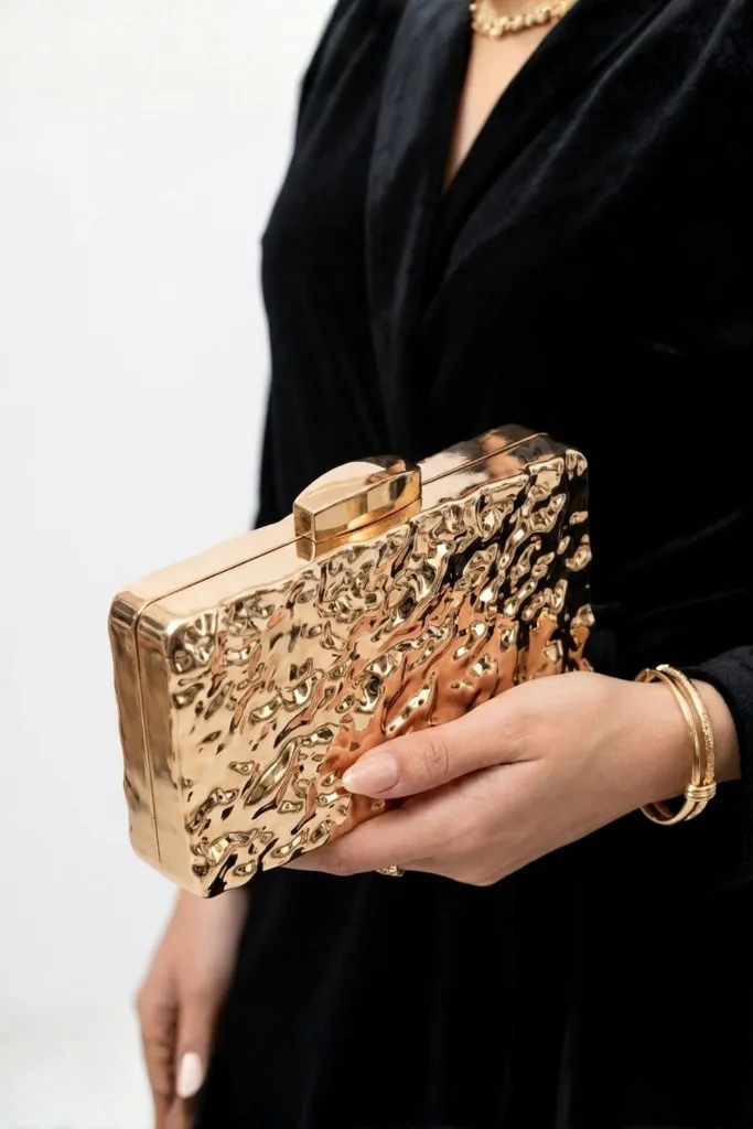 Gold Metal Kasa Zincirli Abiye Çanta