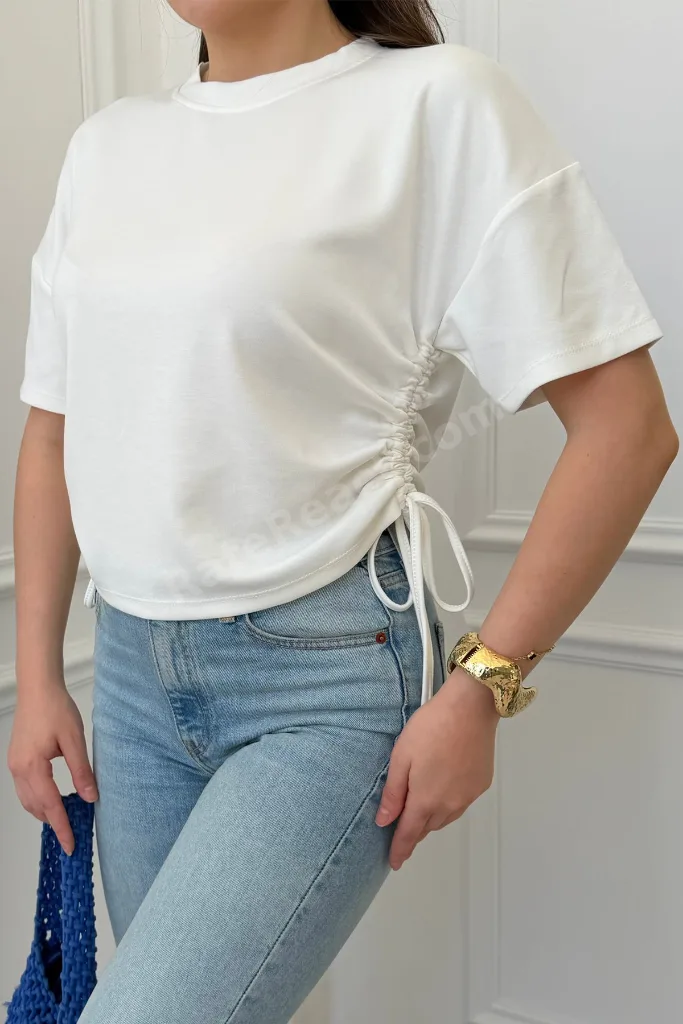 Kadın Yan Büzgü Detaylı Oversize Tişört – Bağcıklı Modern Basic