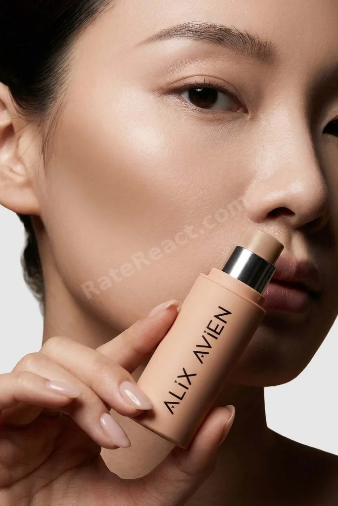 Katmanlanabilir Kremsi Dokulu Nemlendirici E Vitaminli Stick Kontür - Stick Contour 302 Cool Brown