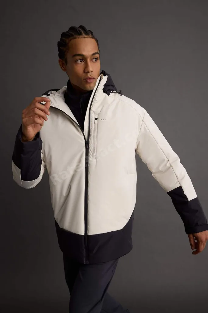 Su İtici Regular Fit Kapüşonlu Fermuarlı Rüzgar Geçirmez Mont E9494AX25AU