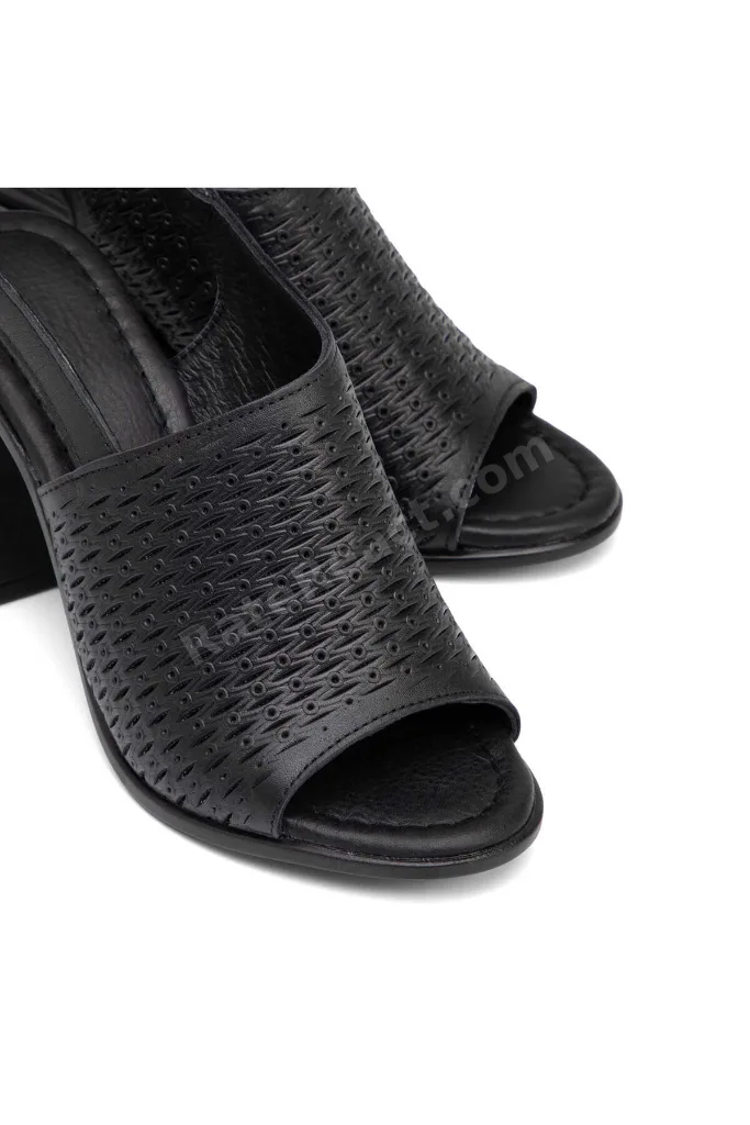 Siyah Hakiki Deri Kadın Sandalet - K26Y1SN68670-A23