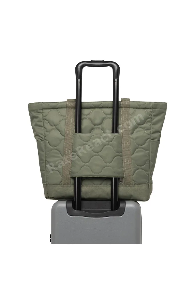 Heritage™ Tote | 16" inç Laptop Uyumlu Kapitone Omuz Çantası, Valize Takılabilir, 24.5 L
