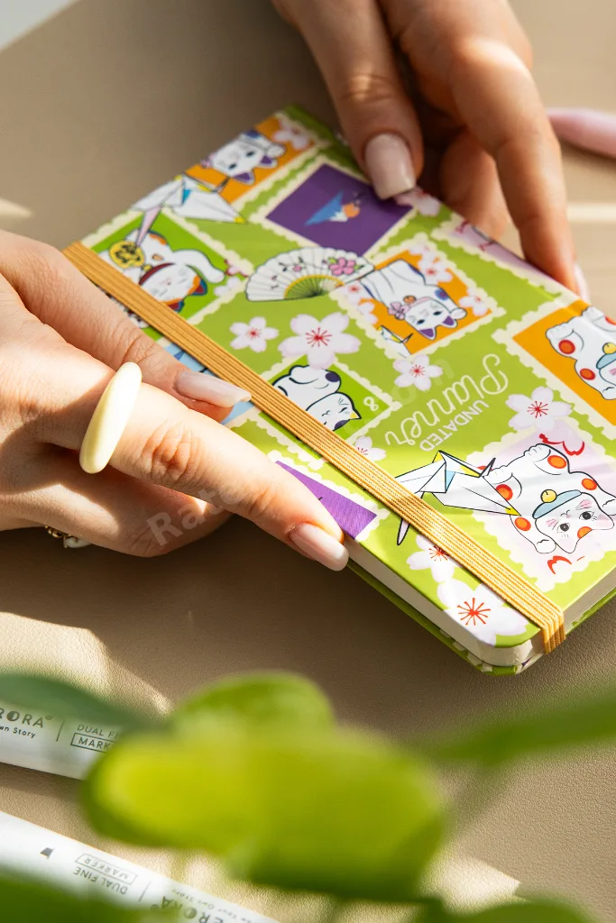 Charm Takılabilen Süresiz Haftalık Planlayıcı Cep Ajanda 9x17 cm Kedili Pul