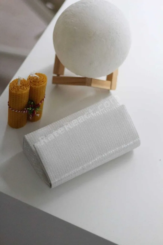 Kadın Simli Beyaz Mini Kutu Omuz Çantası