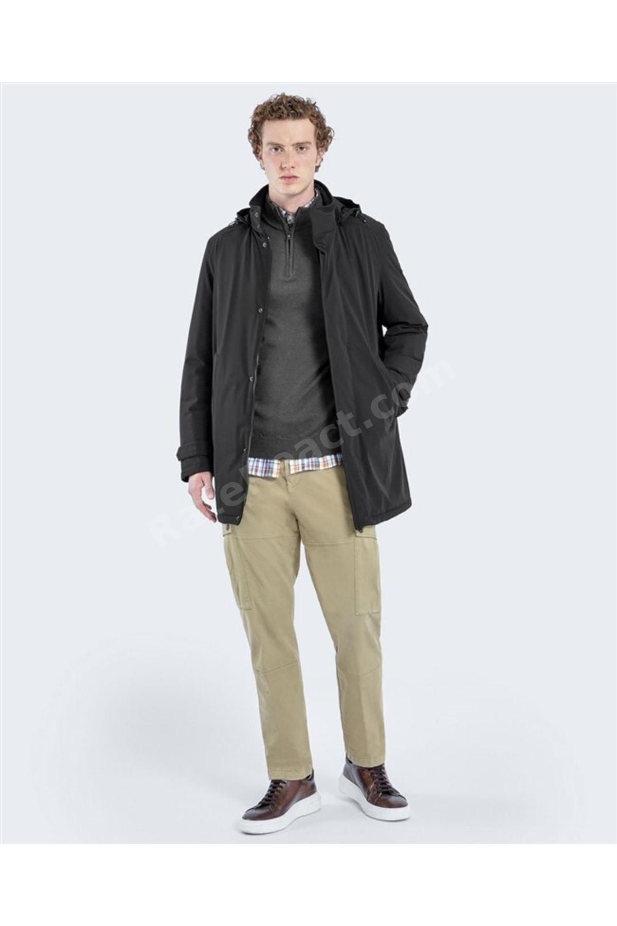 Men's Typhoon Carcoat
