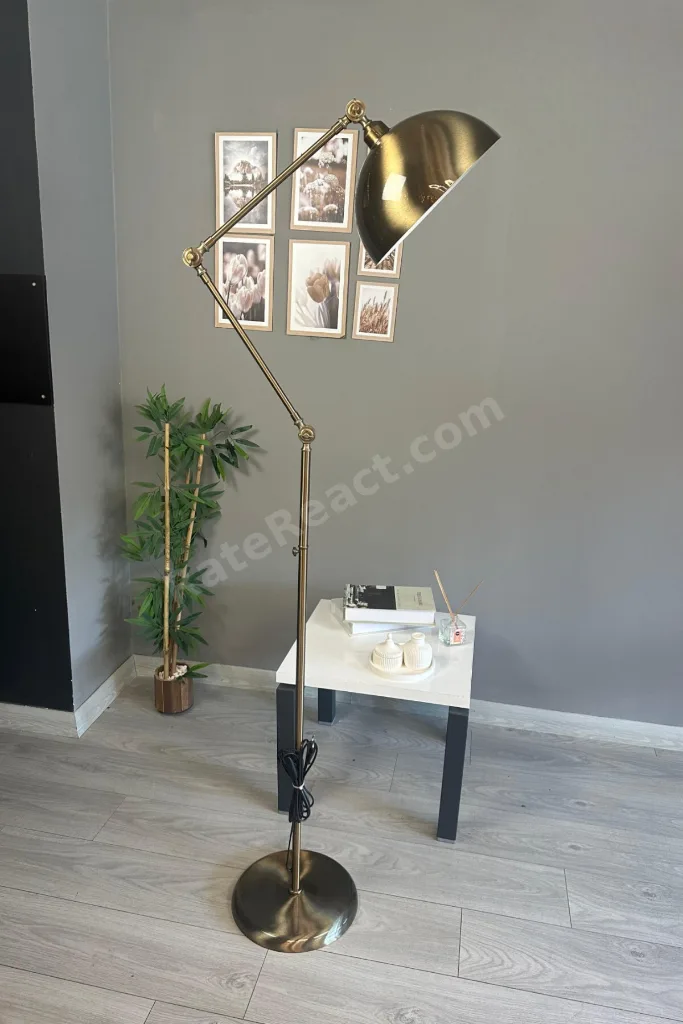 Eskitme Metal 3 Yerden Ayarlı 3 Mafsallı Modern Lambader E27 Duy 175 cm Yükseklik