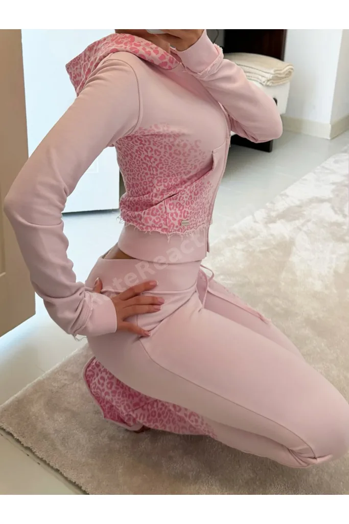 Pembe Leopar Desenli İspanyol Paça Eşofman Takımı