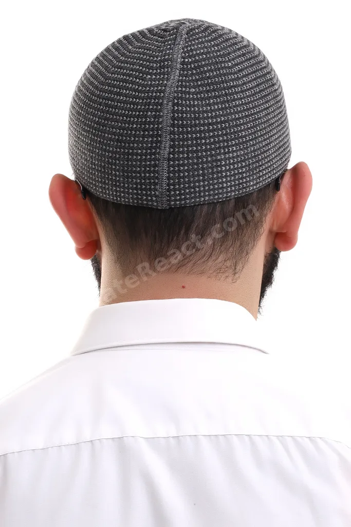 Siyah Kışlık Nokta Desenli Orlon Namaz Takkesi
