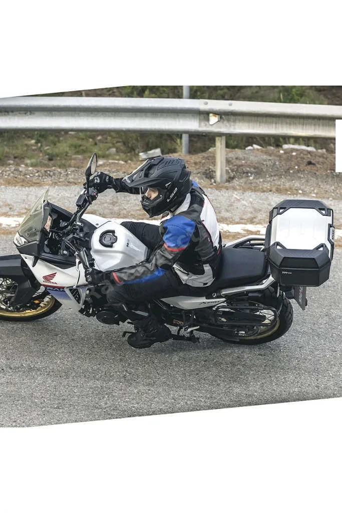 TR46 Terra Alüminyum Çanta (Siyah-Gümüş)