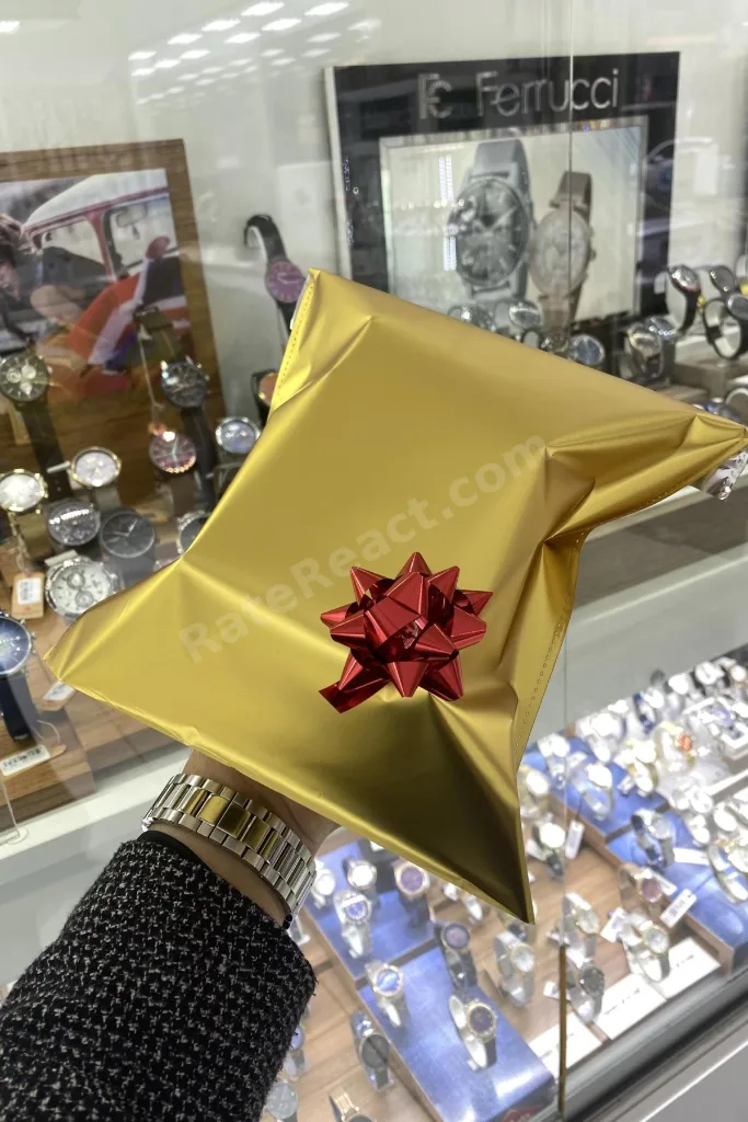 Kadın Kol Saati Çelik Kordon Çelik Kasa Taşlı Bileklik Hediyesi ile Gold zmfer045