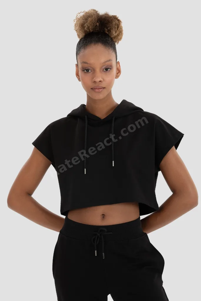 Alice Kapüşonlu Kısa Kollu Siyah Crop Sweatshirt