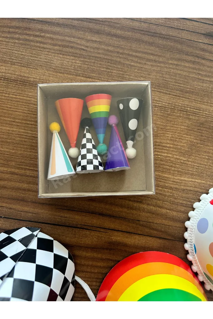 Mini Pasta Üzeri Karton Dekor Şapka Oyuncak Hayvanlar İçin 5 cm 6 Adet