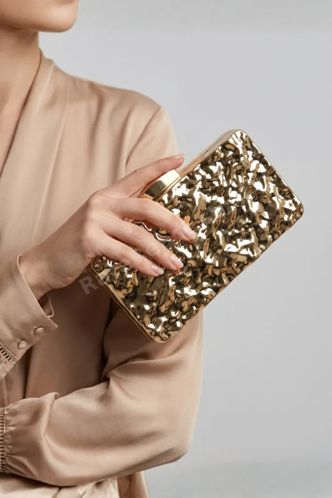 Gold Metal Kasa Zincirli Abiye Çanta