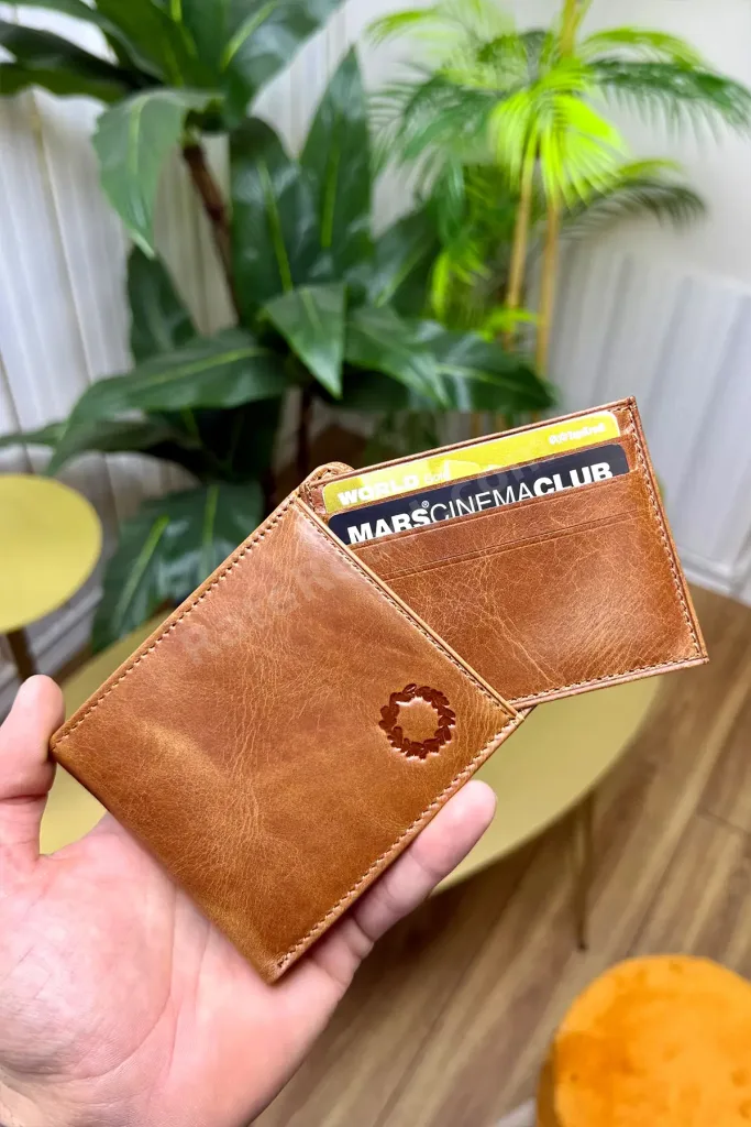 Premium Hakiki Deri Hediye Seti - Eskitme Taba Cüzdan Anahtarlık & iPhone 17 Pro Telefon Kılıfı