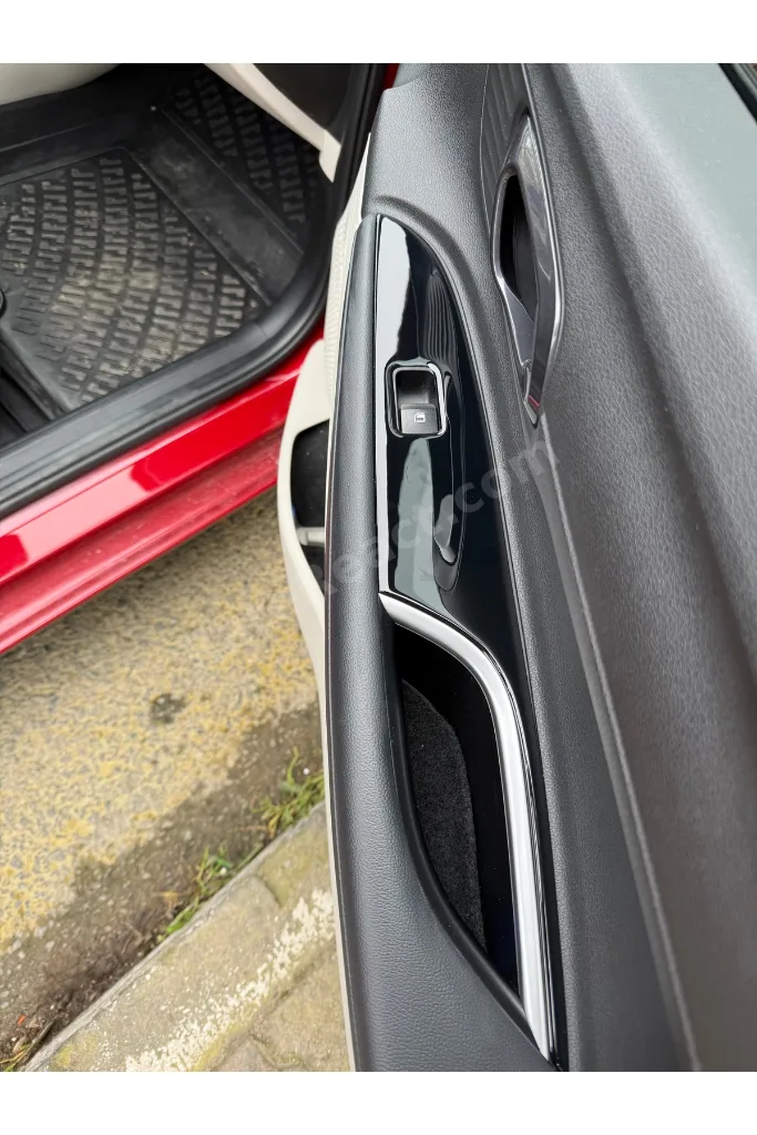 Hyundai İ20 2021 - 2025 Cam Açma Yerleri Piano Black Maun Kaplama