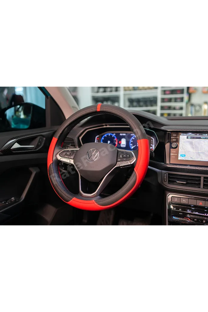 Plus Karbon Serisi Siyah Kırmızı Geçmeli Direksiyon Kılıfı (SİYAH KIRMIZI)