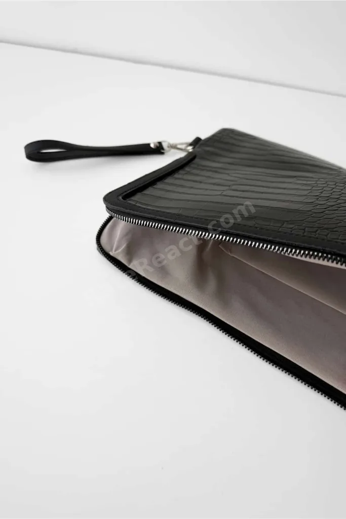 Kroko Desenli Siyah 13 İnç Laptop & Tablet Uyumlu Suni Deri Kılıf