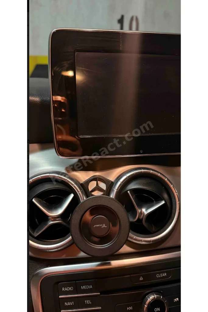 Mercedes Cla (2013-2018) Uyumlu Mıknatıslı Telefon Tutucu