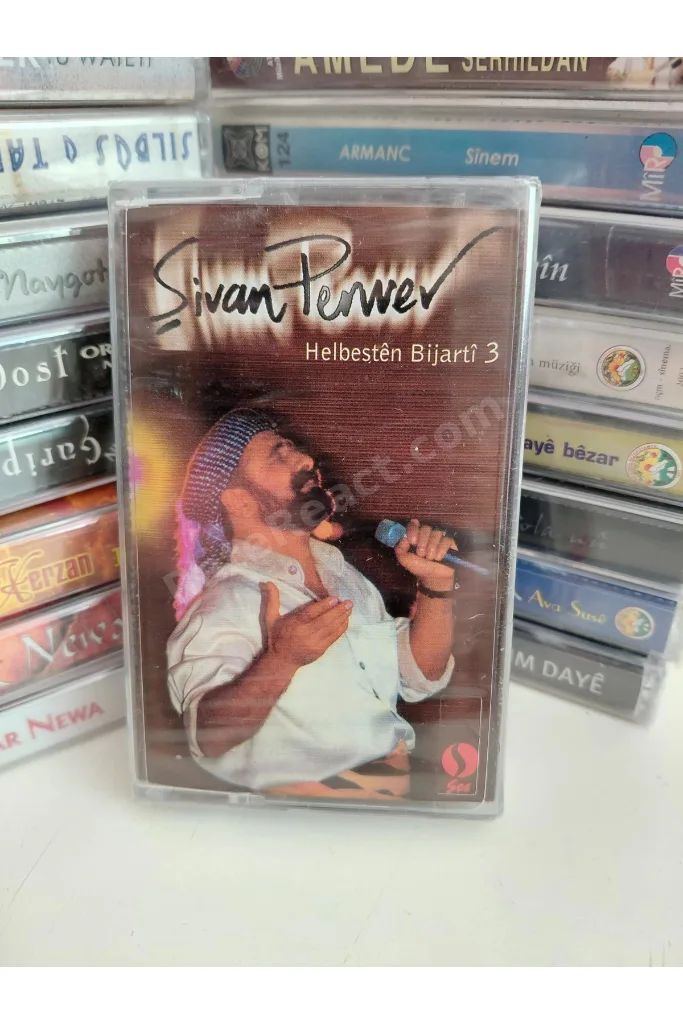 Şivan Perwer – Helbestên Bijartî - 3 - 2001 Türkiye Basım Kaset Albüm /Açılmamış Ambalajlı (Kürtçe)