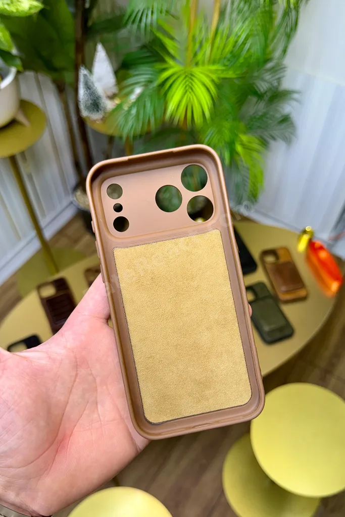 Premium Hakiki Deri Hediye Seti - Eskitme Taba Cüzdan Anahtarlık & iPhone 17 Pro Telefon Kılıfı