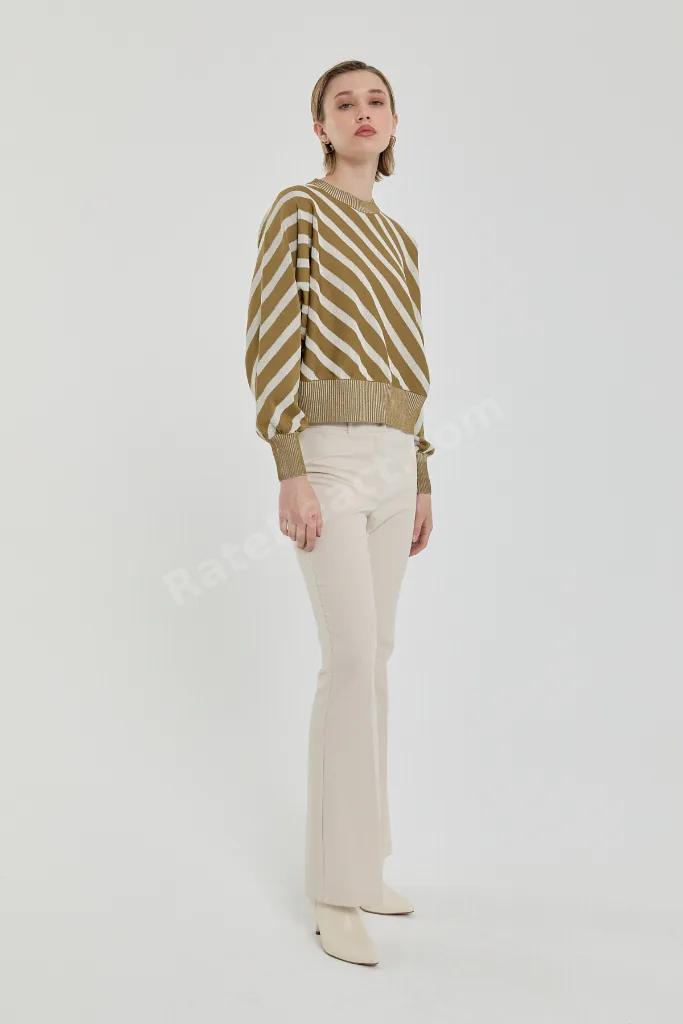Yarasa Kollu Crop Kazak - Olive