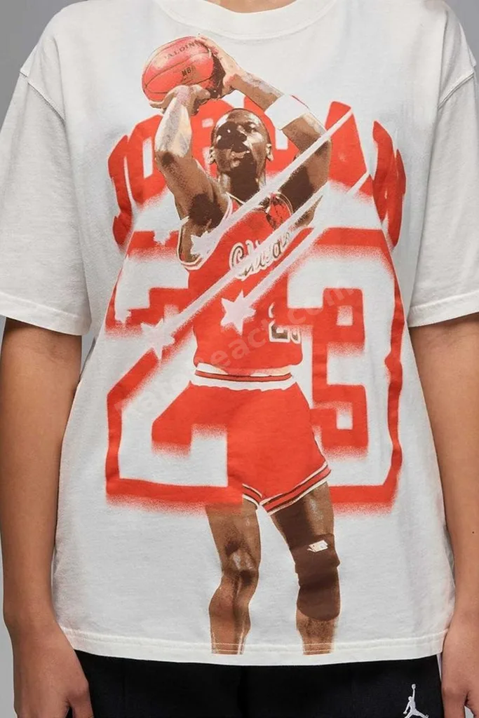 Jordan Graphic 40 Loose Fit Womens Tee Grafik Baskılı Bol Kesim Pamuklu Kadın Tişört Krem