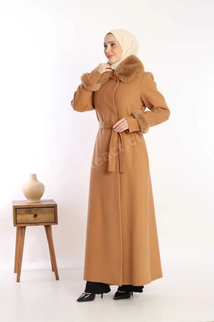 Kürk Yakalı ve Manşetli Kuşaklı Kışlık Kaşe Manto Camel