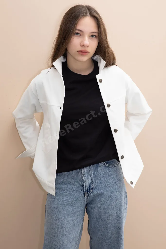Ekru Sırtı Düğme Detaylı Kız Çocuk Gabardin Kumaş Ceket 23570