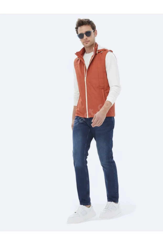 Koyu Turuncu Regular Fit Kapüşonlu Casual Dokuma Spor Yelek