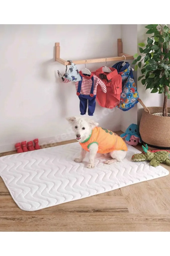 KEDİ VE KÖPEK MATI VE ALEZİ YIKANABİLİR SU SIVI GEÇİRMEZ YATAK VE ARAÇ KORUYUCU