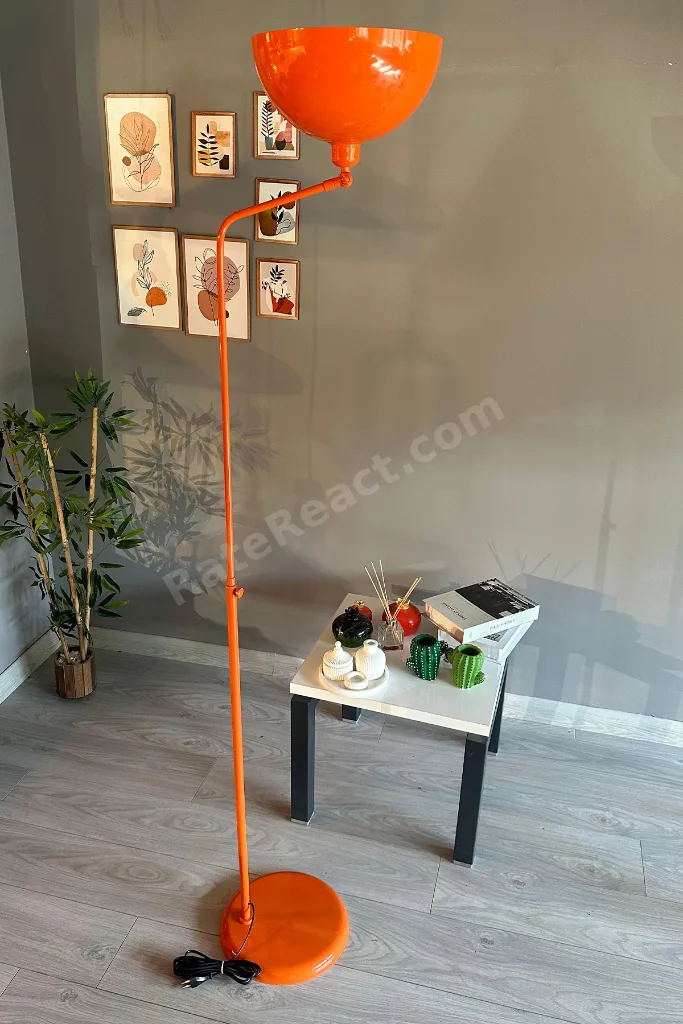 Lambader Hareketli Başlık Modern Dekoratif Metal Oturma Odası Çalışma Odası Zemin Lambası
