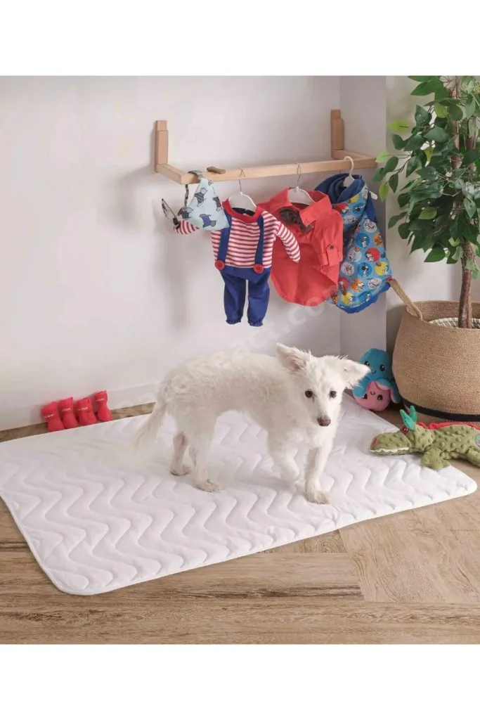 KEDİ VE KÖPEK MATI VE ALEZİ YIKANABİLİR SU SIVI GEÇİRMEZ YATAK VE ARAÇ KORUYUCU
