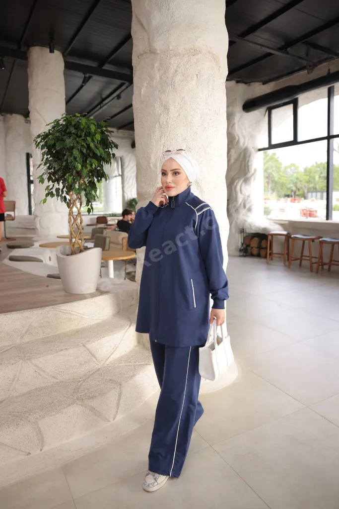 Kadın Fermuarlı Ve Şerit Detaylı Tesettür Eşofman Takımı - İkili Spor Takım