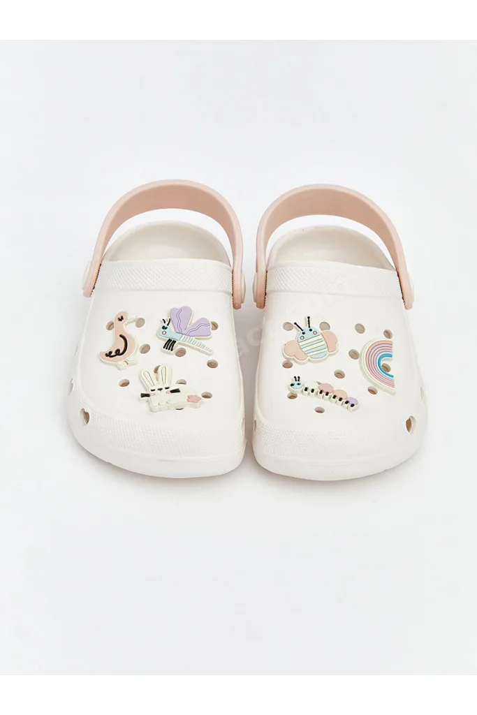 GÜLİS GİYİM'DEN Bej Rozetli Kız Bebek Sandalet