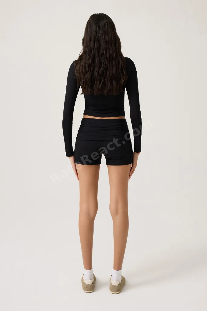 Siyah Katlanabilir Bel Detaylı Şort Lounge Shorts
