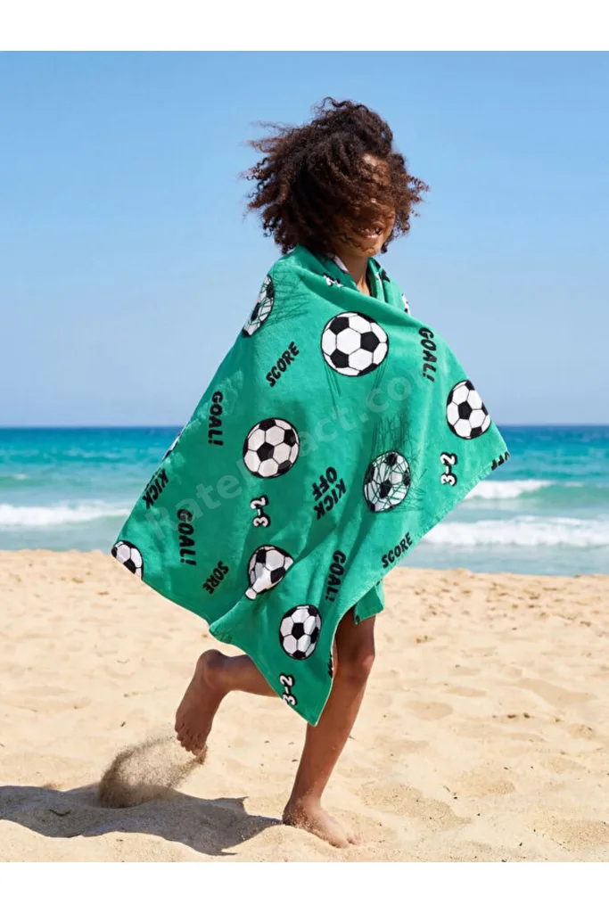 Shining Store'dan Işıltılı Seçimler Futbol Topu Baskılı Erkek Çocuk Plaj Havlusu