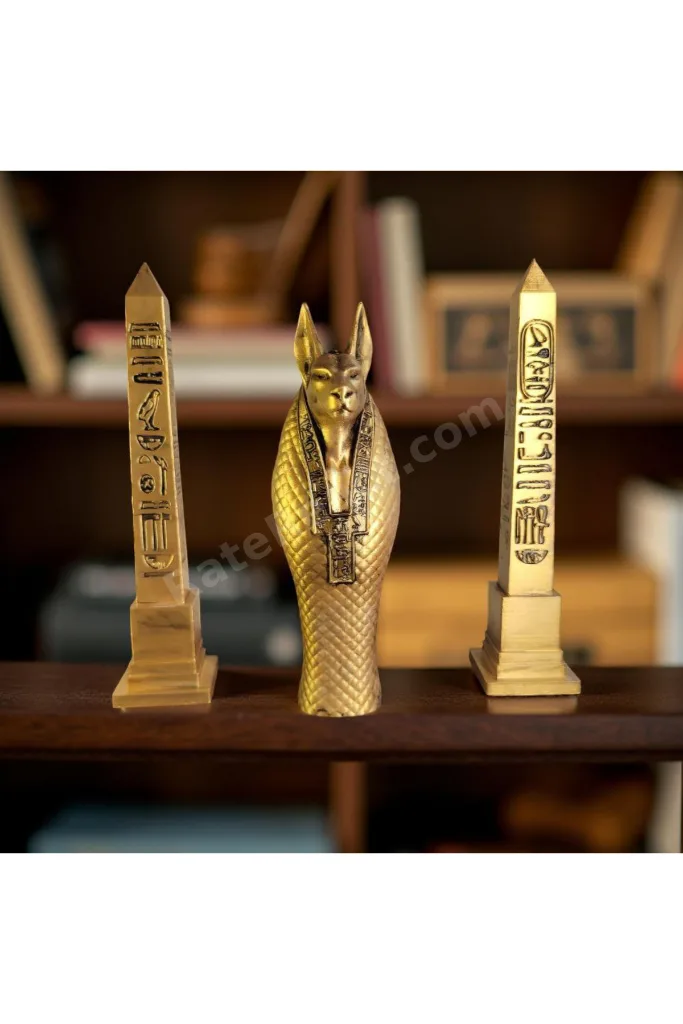 Antik Mısır Anubis & Obelisk Seti – Gizemin ve Koruyuculuğun Sembolü
