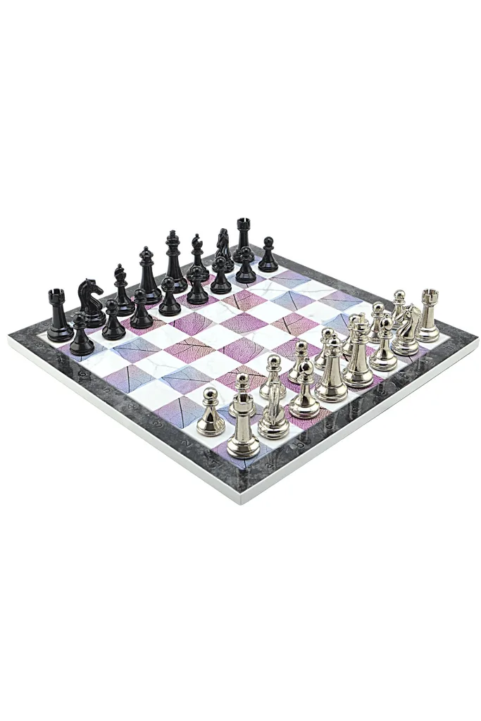 Premium Siyah Metal Klasik Satranç Takımı ve Bahar Desenli MDF Satranç Tahtası