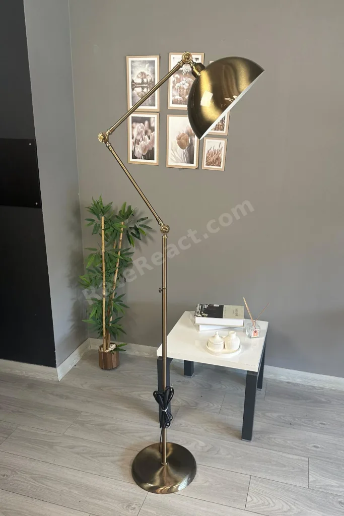 Eskitme Metal 3 Yerden Ayarlı 3 Mafsallı Modern Lambader E27 Duy 175 cm Yükseklik