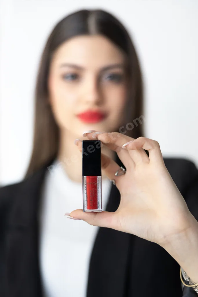 AURA RED LIPSTICK NEMLENDİRME ETKİLİ YOĞUN KALICI RUJ NO; 101