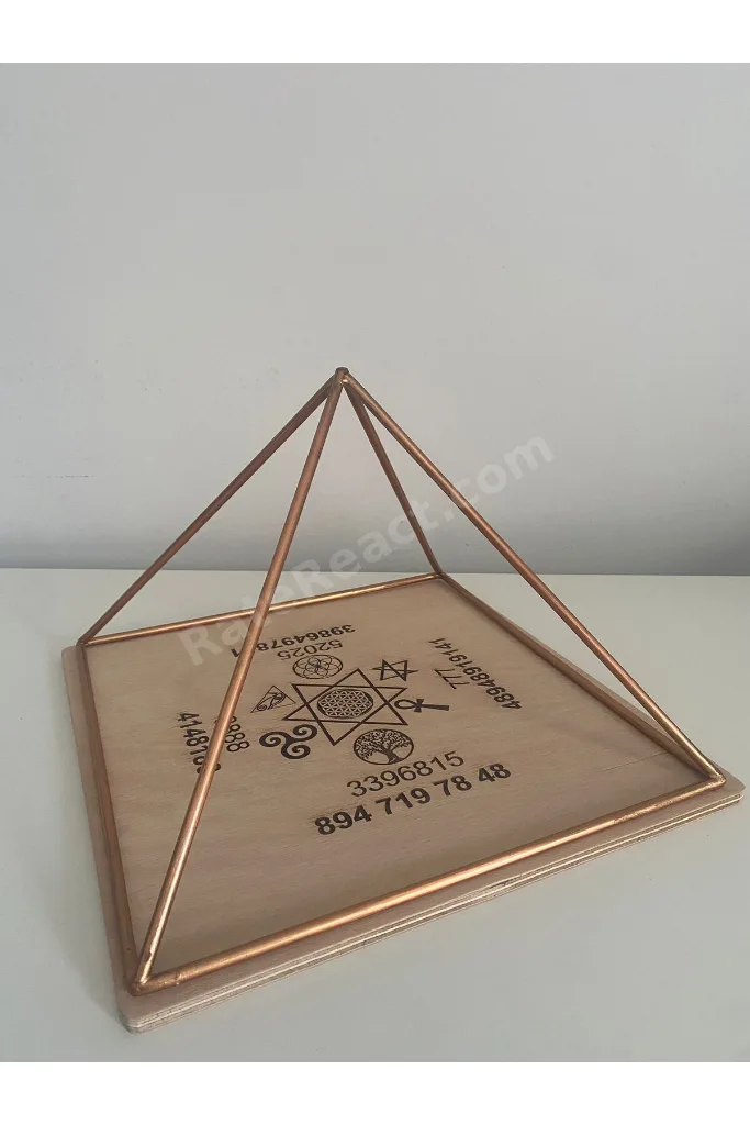 Altın Oran Bakır Enerji Piramidi ve Altlığı (Bakır Piramit kare taban 30 cm)