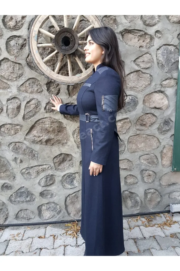 Kadın Lacivert Kaşe Palto
