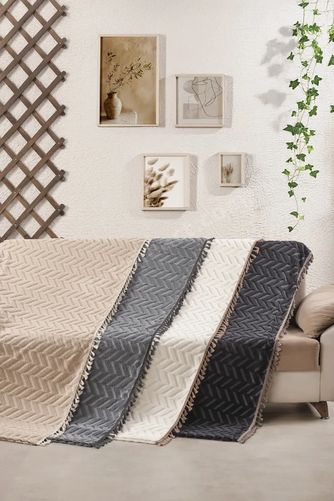 Püsküllü Bohem Koltuk Örtüsü - Şönil Dokulu Kaymaz Koltuk Şalı - Modern Chevron Desenli Örtü