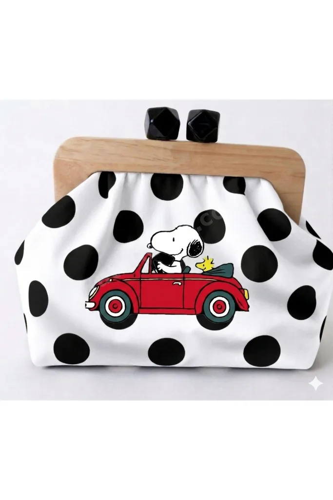 Beyaz Siyah Snoopy Puantiyeli Ahşap Burslu Zincir Askılı Clutch Omuz Çantası
